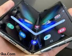 Katlanabilir telefon